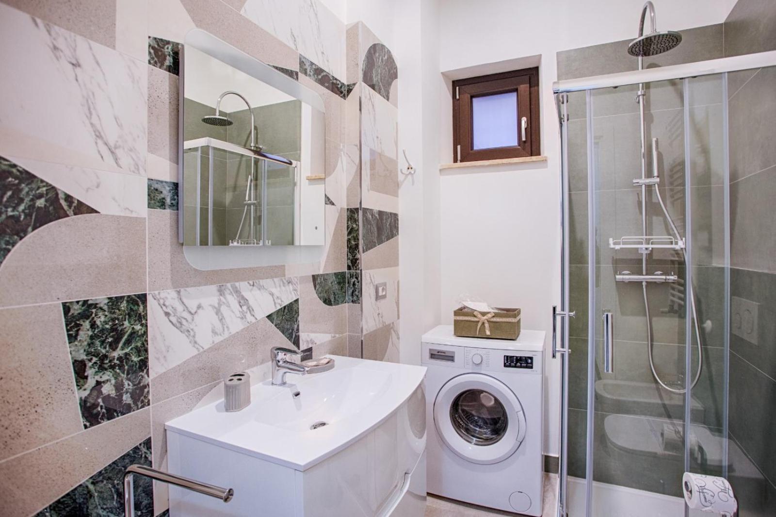 Villino Mari Camere Con Parcheggio Privato Gratuito 阿斯科利皮切诺 外观 照片