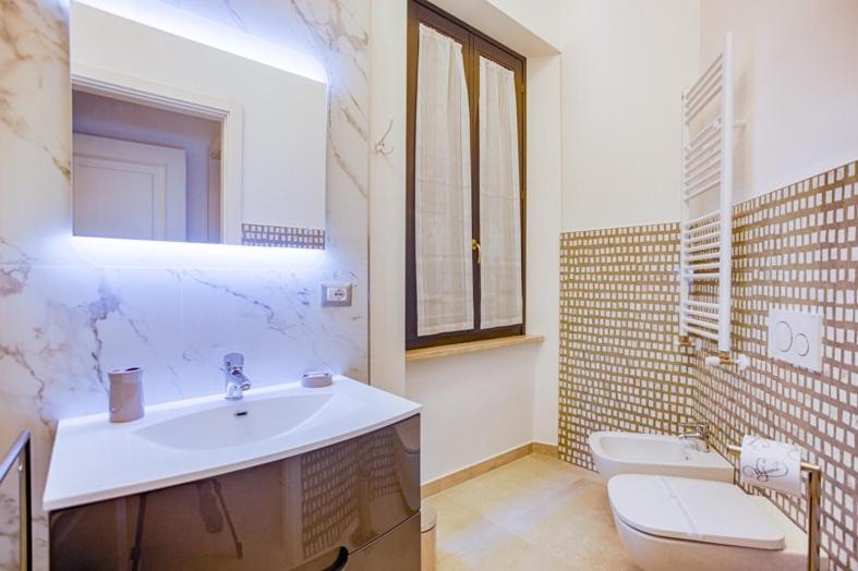 Villino Mari Camere Con Parcheggio Privato Gratuito 阿斯科利皮切诺 外观 照片