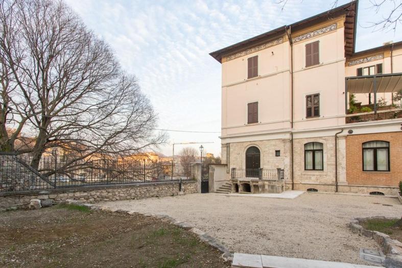 Villino Mari Camere Con Parcheggio Privato Gratuito 阿斯科利皮切诺 外观 照片