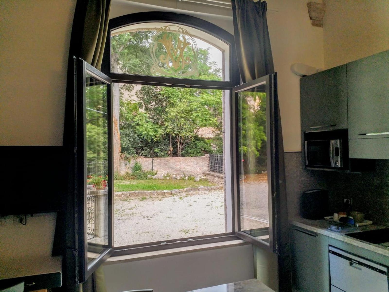 Villino Mari Camere Con Parcheggio Privato Gratuito 阿斯科利皮切诺 客房 照片