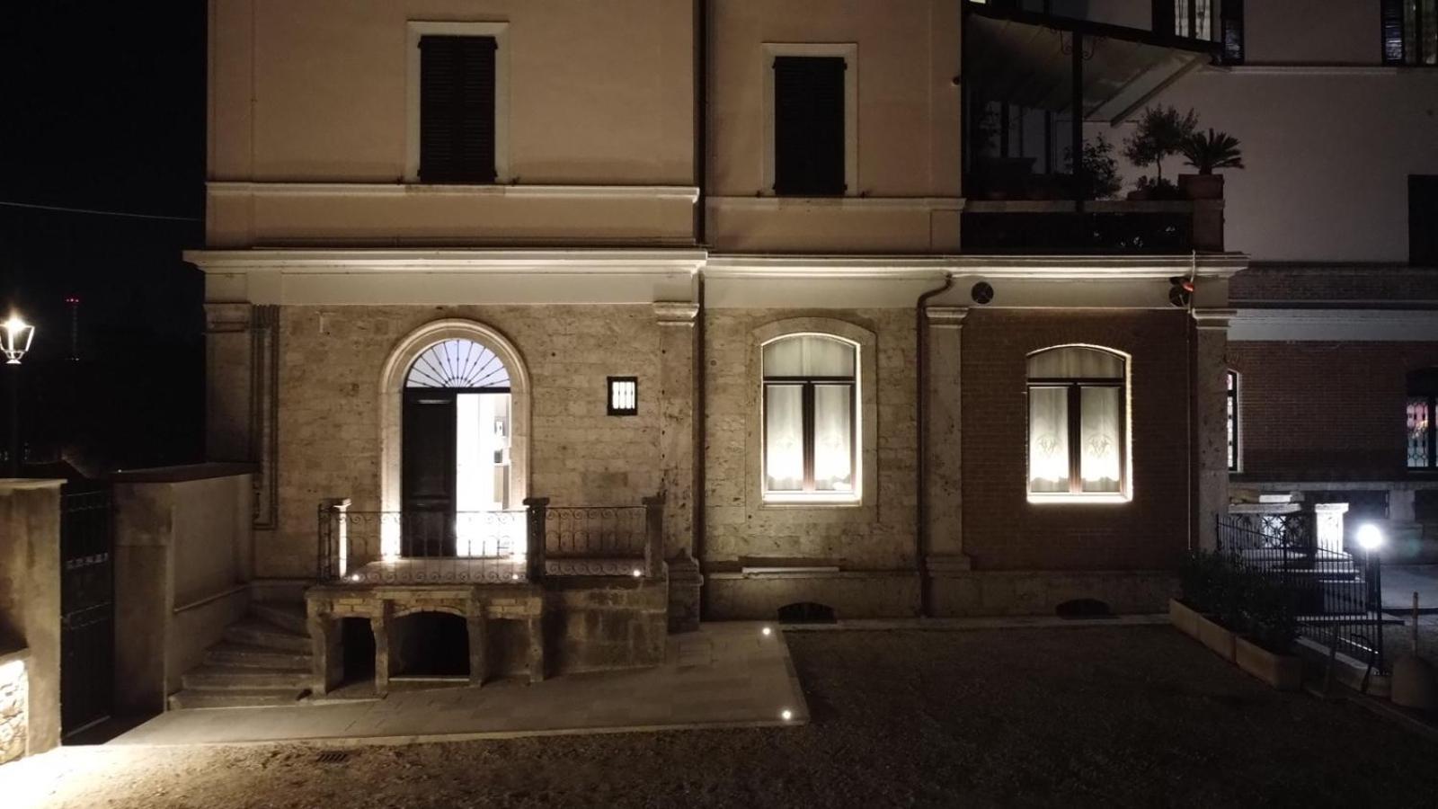 Villino Mari Camere Con Parcheggio Privato Gratuito 阿斯科利皮切诺 外观 照片