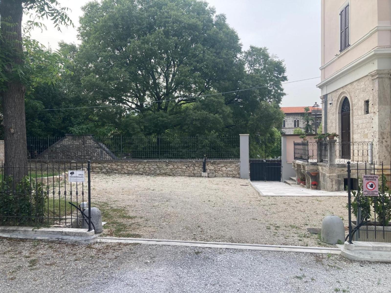 Villino Mari Camere Con Parcheggio Privato Gratuito 阿斯科利皮切诺 外观 照片