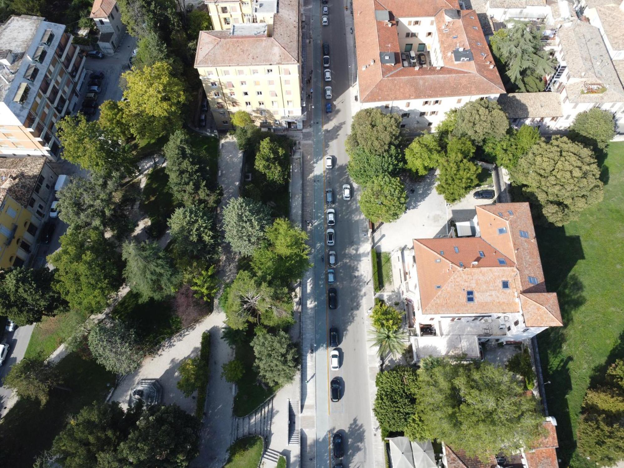 Villino Mari Camere Con Parcheggio Privato Gratuito 阿斯科利皮切诺 外观 照片